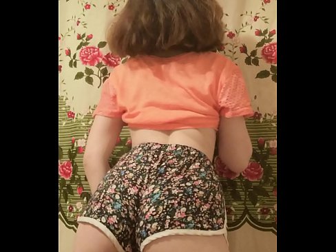 ❤️ Nena jove sexy despullant-se els pantalons curts davant la càmera ☑ Putes al porno ca.befuck-net.ru ﹏