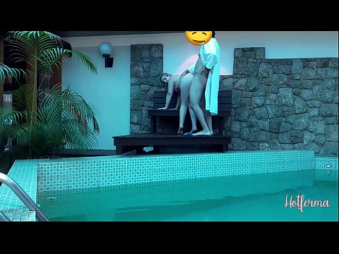 ❤️ El cap convida la criada a la piscina, però no va poder resistir-se a una calor ☑ Putes al porno ca.befuck-net.ru ﹏